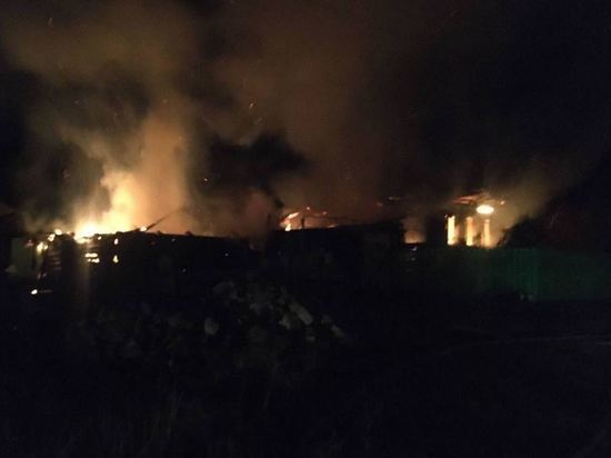 Частный дом вместе с надворными постройками сгорел в Шумерлинском районе