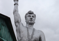 В исправительной колонии №8 Республики Бурятия состоялось открытие памятника советскому боксёру Владимиру Сафронову