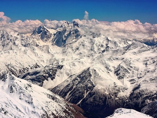 «Сорвались и пролетели 100 метров»: Выживший на Эльбрусе альпинист рассказал, что произошло до трагедии