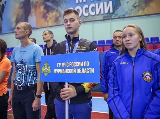 Сотрудник МЧС по Мурманской области стал победителем чемпионата по плаванию среди пожарных