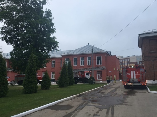 На пожаре в рязанской больнице Семашко эвакуировали 16 человек