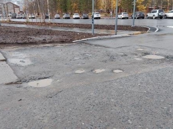 Соцсети: подрядчик ремонтом испортил кусок дороги в Ноябрьске