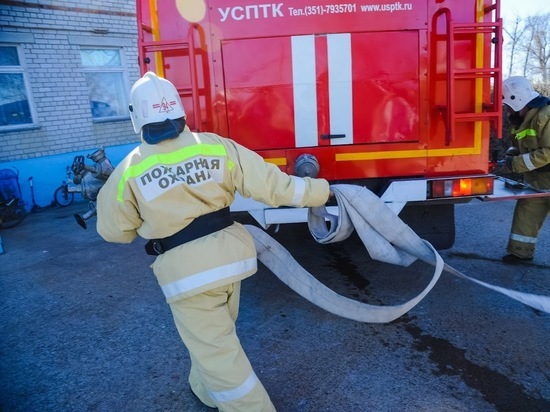 В Волгограде рано утром сгорела 7-летняя иномарка