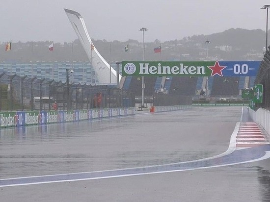 В Сочи ливень помешал проведению первой гонки этапа «Формулы-2»