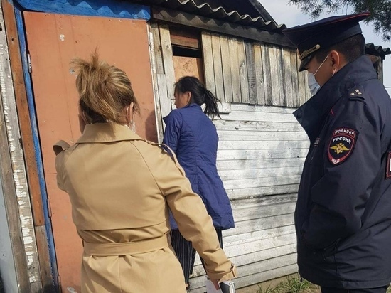 Сотрудники мэрии Кызыла инспектируют  семьи на территории ЛДО