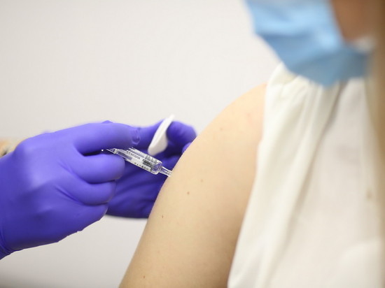 Андрей Бочаров поручил увеличить охват населения вакцинацией от гриппа