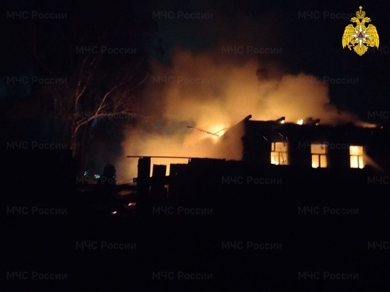 В Хвастовичском районе сгорел жилой дом, на пожаре пострадали люди