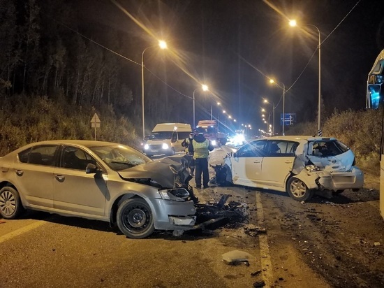 Пять человек попали в больницу в результате аварии на трассе «Пермь-Екатеринбург»