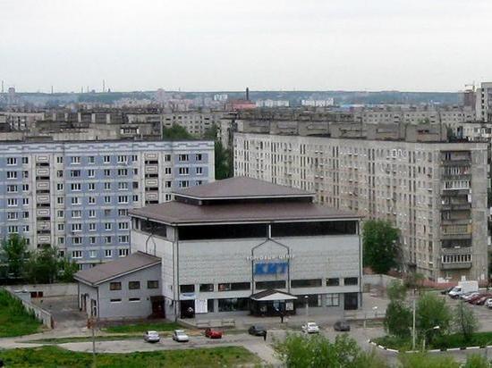 Жители рязанской многоэтажки пожаловались на неадекватную соседку