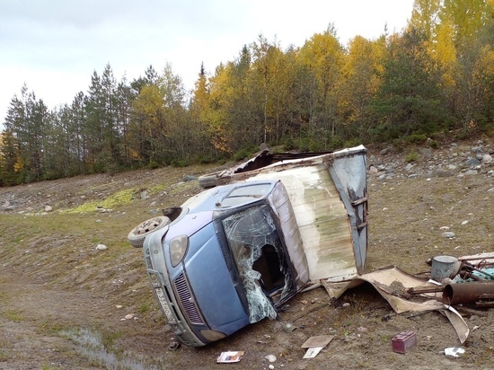 Три автомобиля столкнулись на трассе  в Карелии