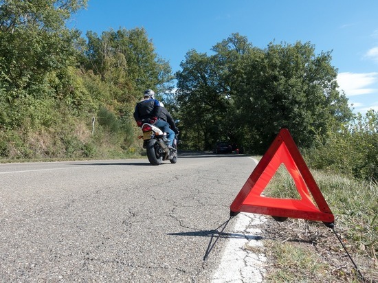 Мотоциклист без прав  в Чите попал в больницу после ДТП