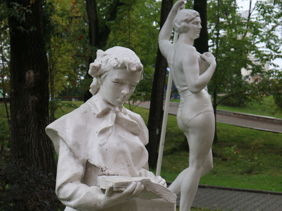 Алея парковой скульптуры вот уже 13 лет украшает Хабаровск