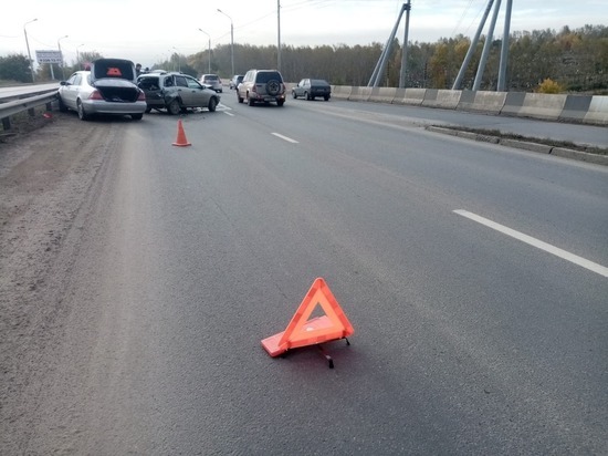 Водитель Mercedes спровоцировал ДТП из 6 автомобилей в Красноярске