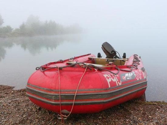 В Хакасии двое туристов заблудились в тумане, сплавляясь по реке Абакан