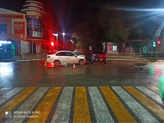 На калмыцких дорогах пострадали восемь человек, больше всего досталось пассажирам