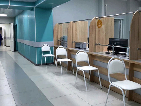 Обновленную поликлинику после 4 месяцев ремонта открыли в Новом Уренгое