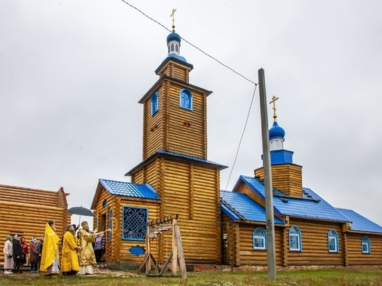 Новый храм и колокола освятили в селе Княжево Знаменского района