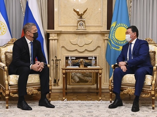 Радий Хабиров встретился с премьер-министром Казахстана Асханом Маминым