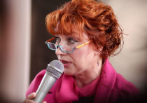 Врачей интересует, не злоупотребляла ли телеведущая «сухим» голоданием


