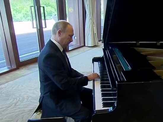 Ролдугин восхитился "поразительным" музыкальным талантом Путина