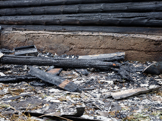 Неправильное использование обогревателя стало причиной пожара в доме в Великих Луках