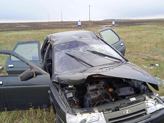 В Белгородской области "десятка" на скорости вылетела с трассы