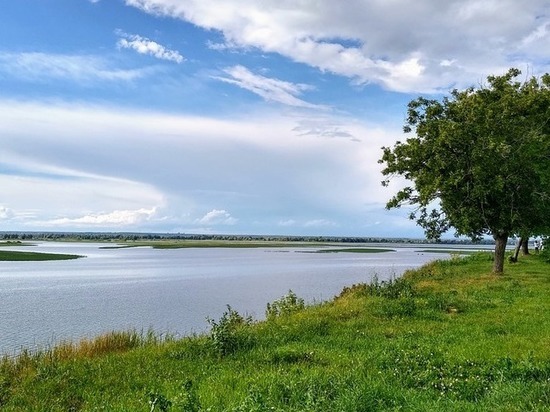 Научное судно сняли с мели на Волге в Татарстане - МК в Казани