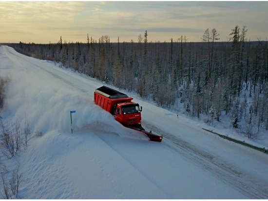 В Якутии для очистки трассы «Лена» от снега привлекут спецтехнику