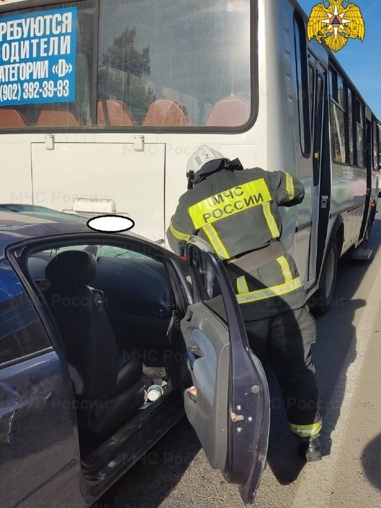 Две 88-летние женщины травмированы в массовом ДТП с автобусом в Калуге
