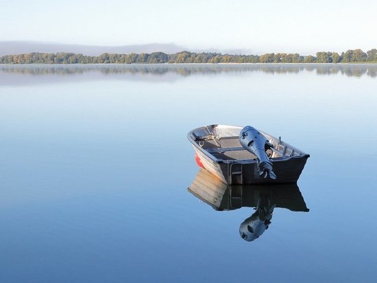 Уфимские спасатели помогли рыбаку, оставшемуся без лодки