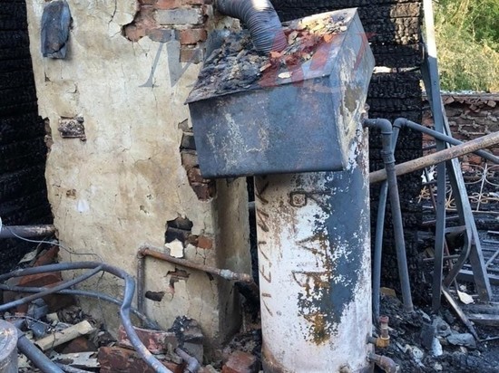 Появились фото с места смертельного пожара в Александро-Невском районе