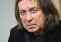 Знаменитость рассказал, что покойный режиссер не отпускал актера из своего театра