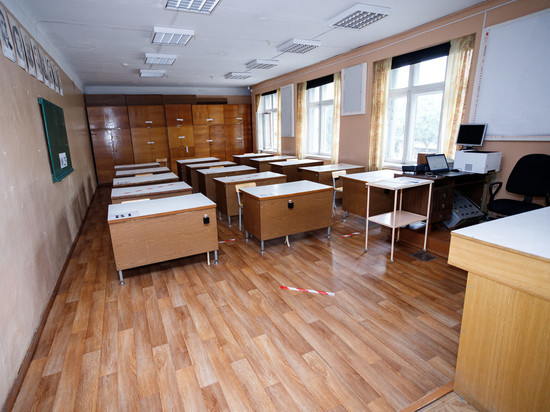Псковские школы переводят на дистанционное обучение с 4 октября