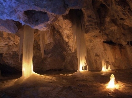 Рядом с пещерой «Квадрат» есть и другие с не менее причудливыми особенностями