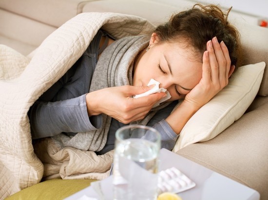 Фельдшер Беляков: симптомы COVID-19 можно спутать с гриппом