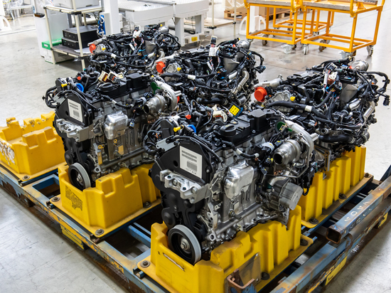 Начались поставки собранных на заводе Stellantis в Калуге двигателей в Европу