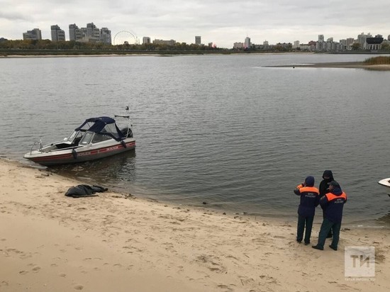 Тело утонувшей женщины обнаружили у Кремлевской набережной в Казани