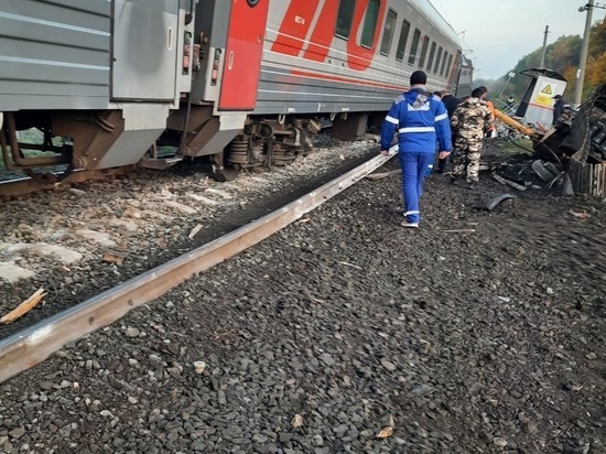 В Пензенской области в результате ДТП с рельс сошли несколько вагонов поезда