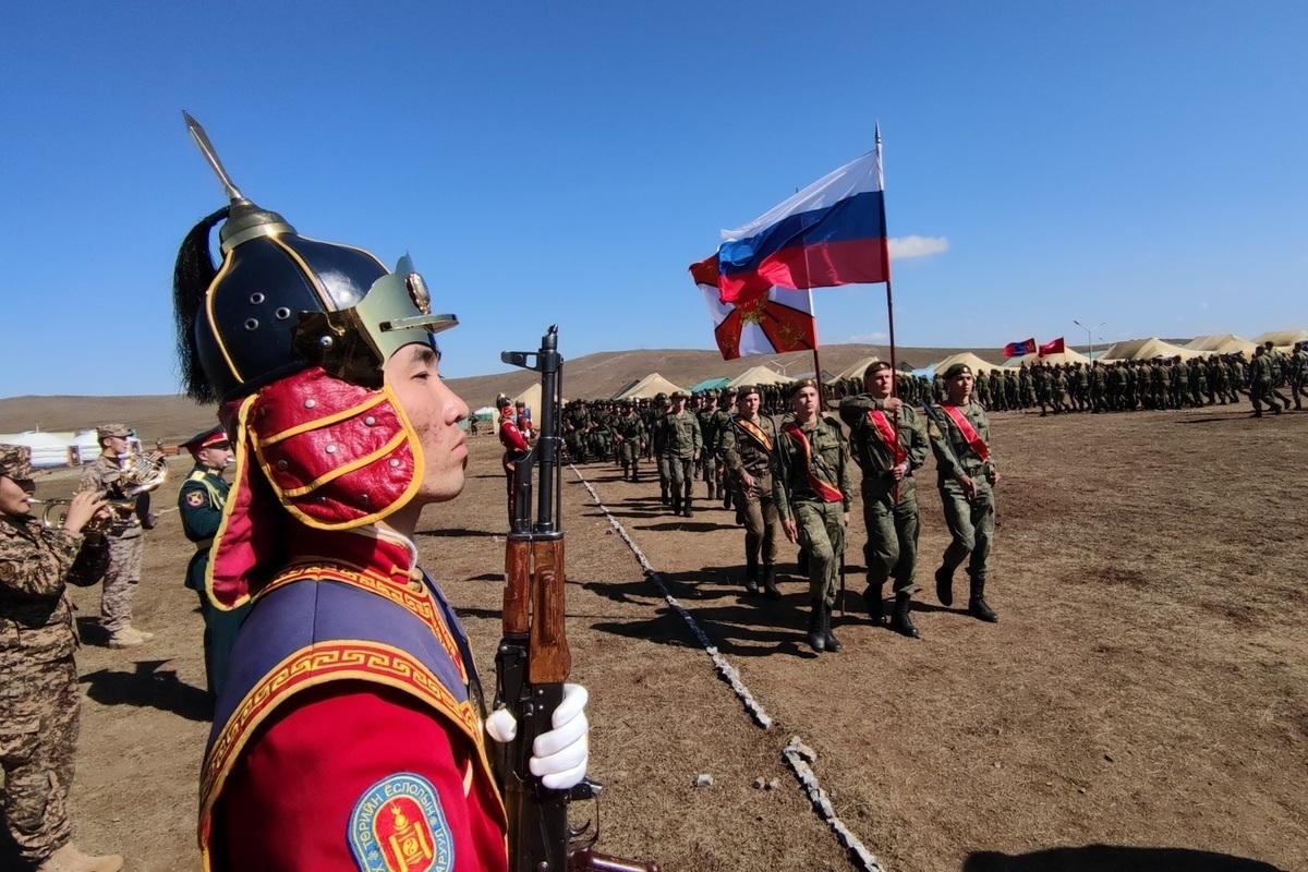 Боевые бурятия. Учения Селенга 2020. Военные учения Селенга. Военные учения в Монголии. Российско монгольские учения.