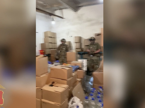 Более 4 тысяч литров суррогатного алкоголя изъяли полицейские в Красноярском крае