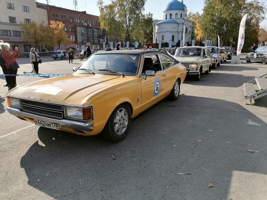 Ралли классических авто XX века прошло в Приозерском районе