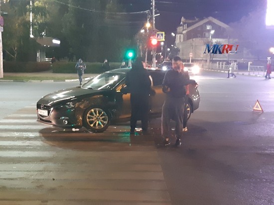 В центре Рязани произошла серьёзная авария с участием Mazda