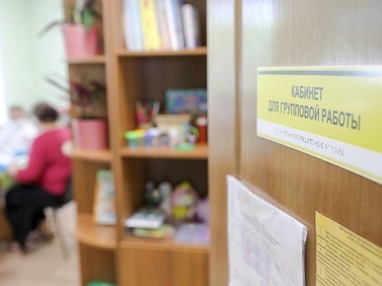 В Астрахани на дистант перевели классы в 19 учебных заведениях