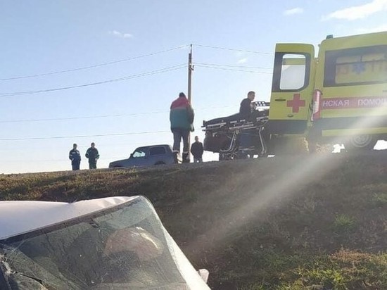 На трассе в Татарстане лоб в лоб столкнулись два автомобиля