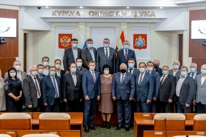 Представитель Управления Федеральной налоговой службы по Курской области принял
