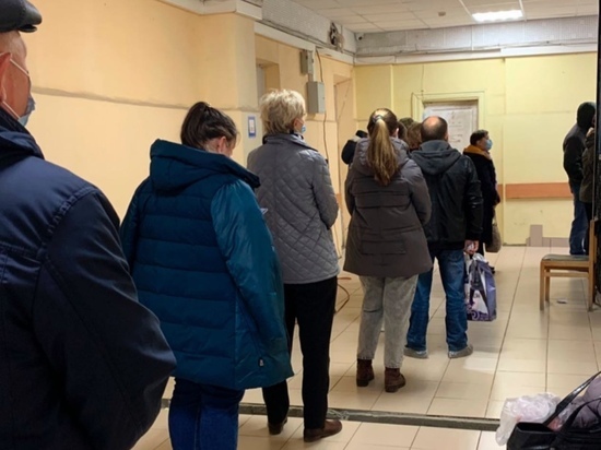 Рязанцы пожаловались на очередь в поликлинике №4 на улице Есенина