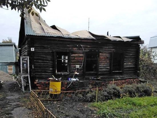 В Ряжске Рязанской области за ночь сгорели два нежилых дома