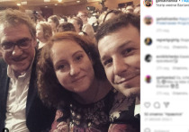 Дочь актера Валерия Гаркалина Ника прокомментировала состояние своего знаменитого отца