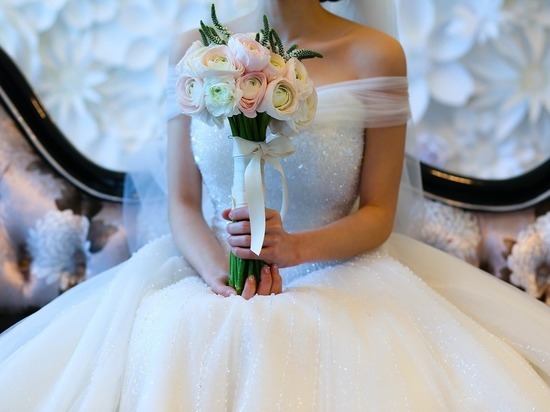 Торжество пришлось отменить из-за самоизоляции невесты и жениха