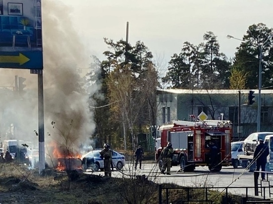 Грузовой автомобиль сгорел на Агинском тракте в Чите